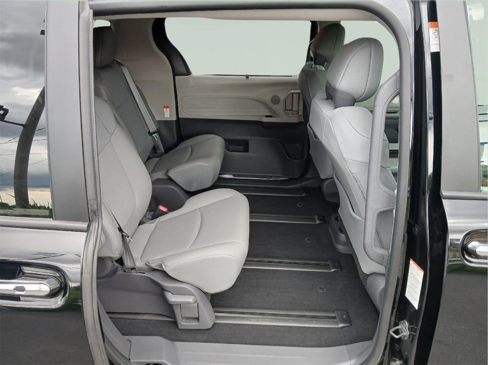 2021 Toyota Sienna XLE 7-Passenger