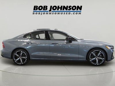 2023 Volvo S60 B5 PLUS DARK THEME S60 B5 Plus Dark Theme