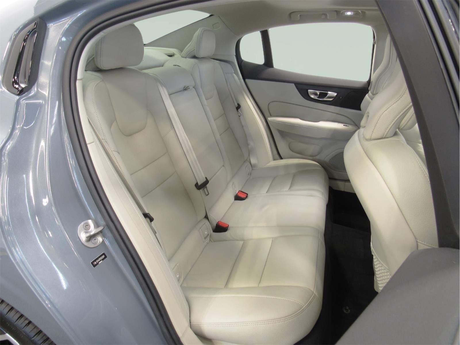 2023 Volvo S60 B5 PLUS DARK THEME S60 B5 Plus Dark Theme