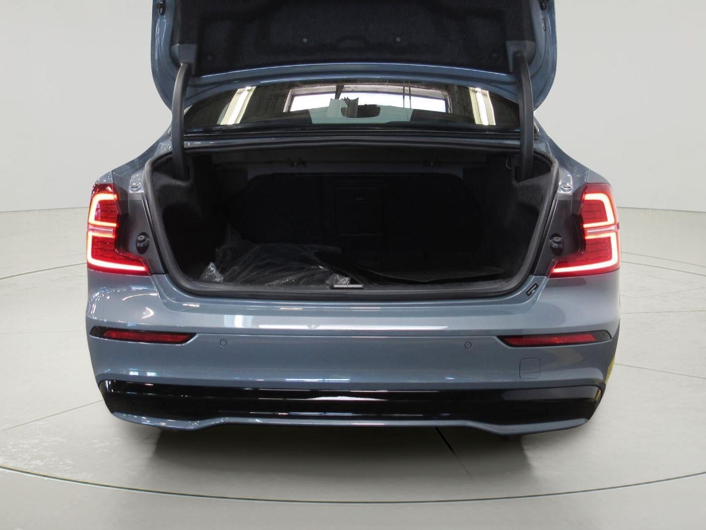 2023 Volvo S60 B5 PLUS DARK THEME S60 B5 Plus Dark Theme
