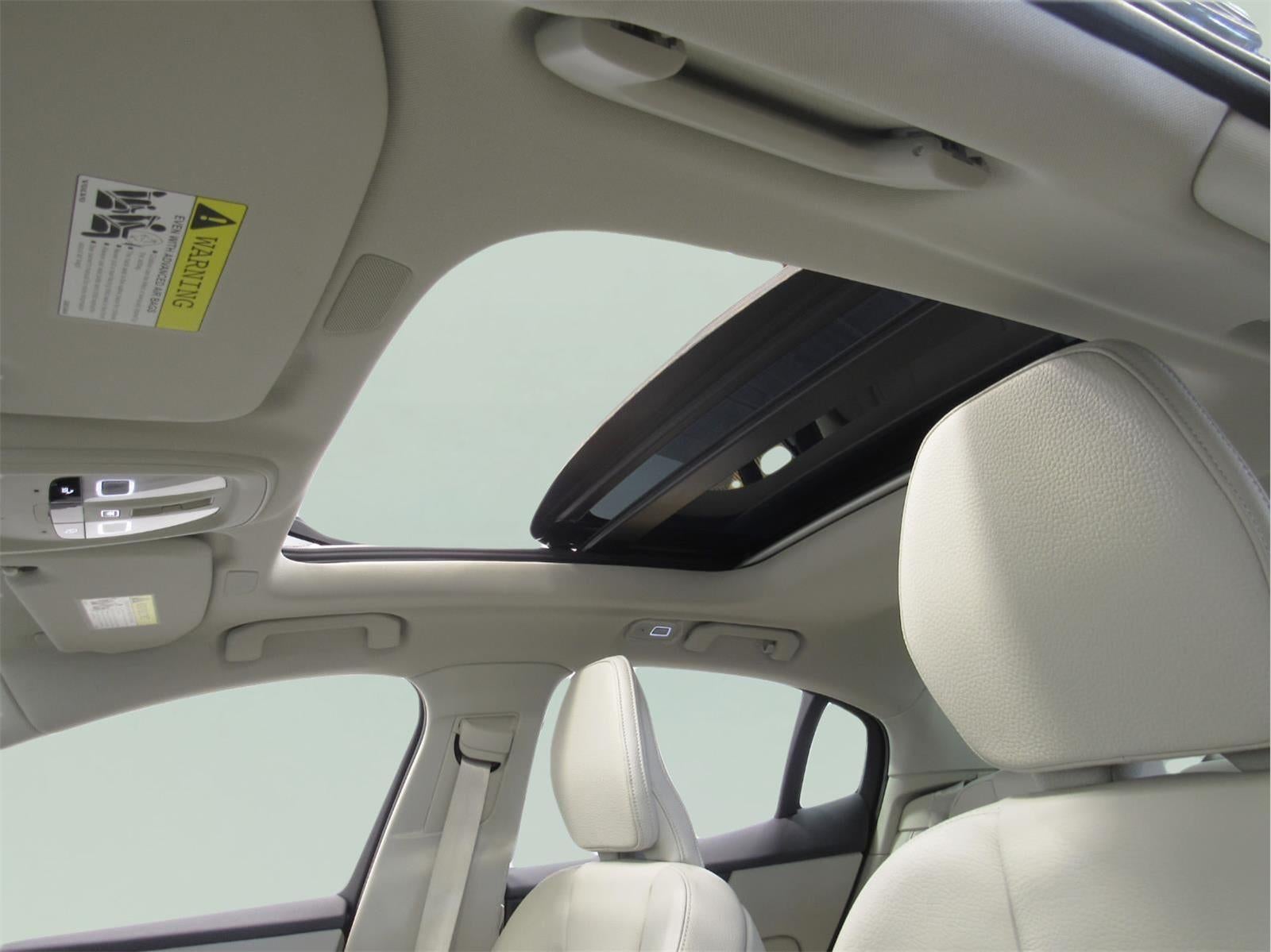 2023 Volvo S60 B5 PLUS DARK THEME S60 B5 Plus Dark Theme