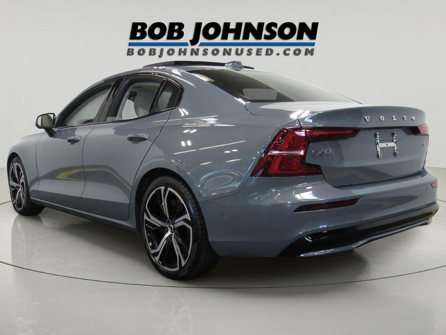 2023 Volvo S60 B5 PLUS DARK THEME S60 B5 Plus Dark Theme