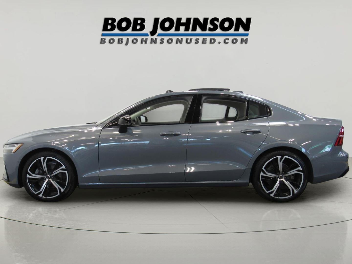 2023 Volvo S60 B5 PLUS DARK THEME S60 B5 Plus Dark Theme