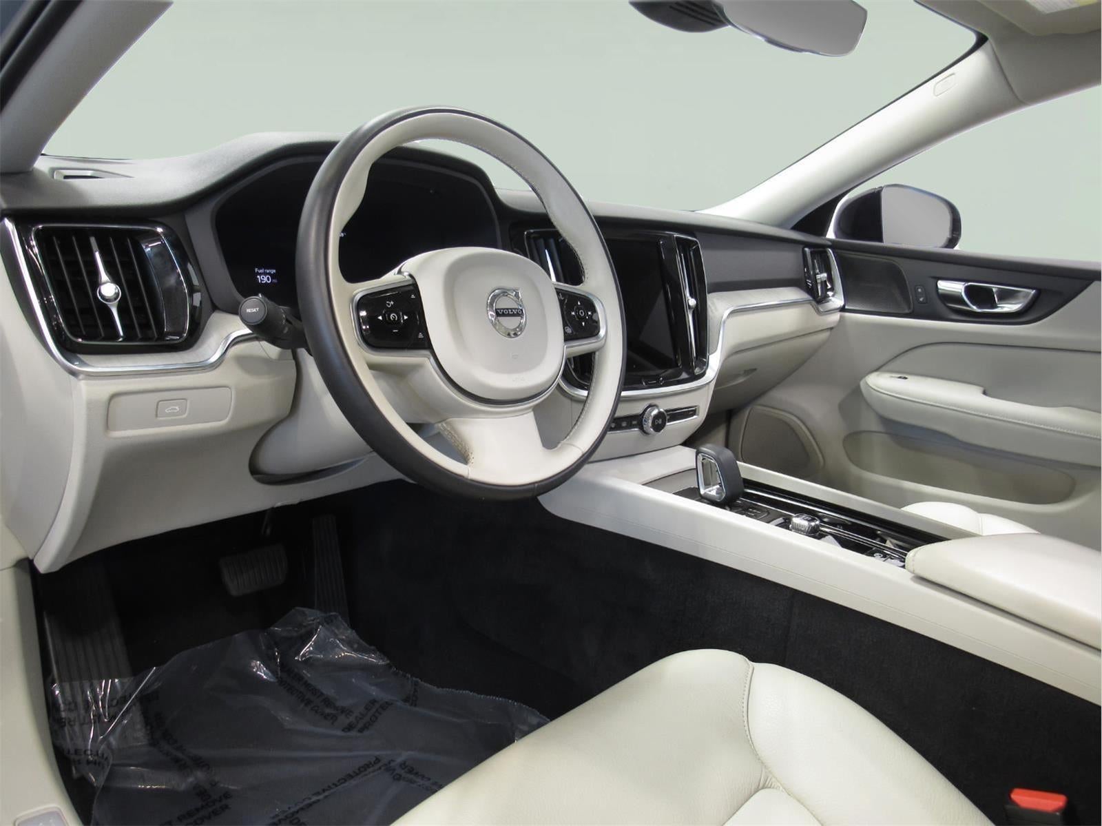 2023 Volvo S60 B5 PLUS DARK THEME S60 B5 Plus Dark Theme