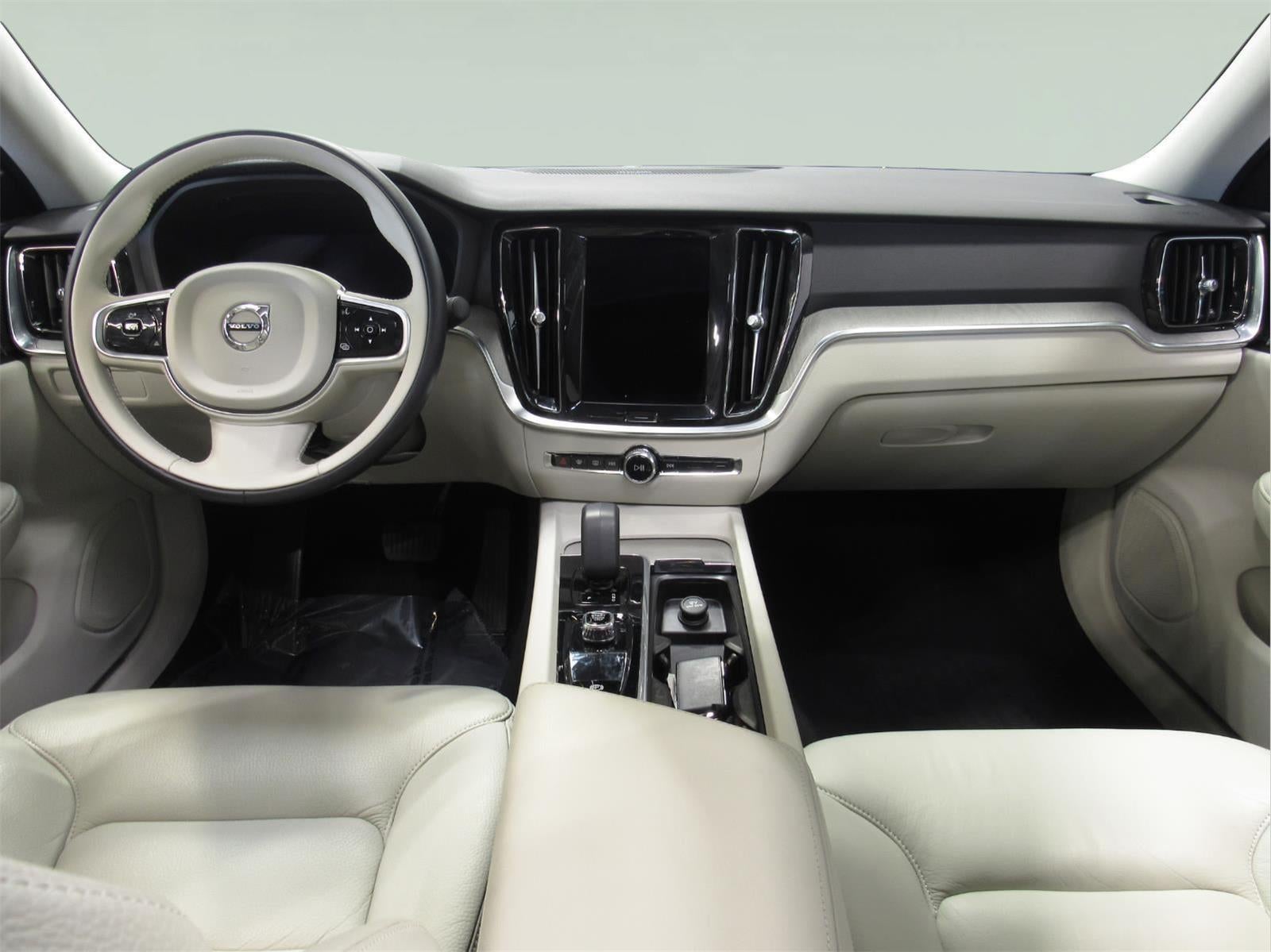 2023 Volvo S60 B5 PLUS DARK THEME S60 B5 Plus Dark Theme