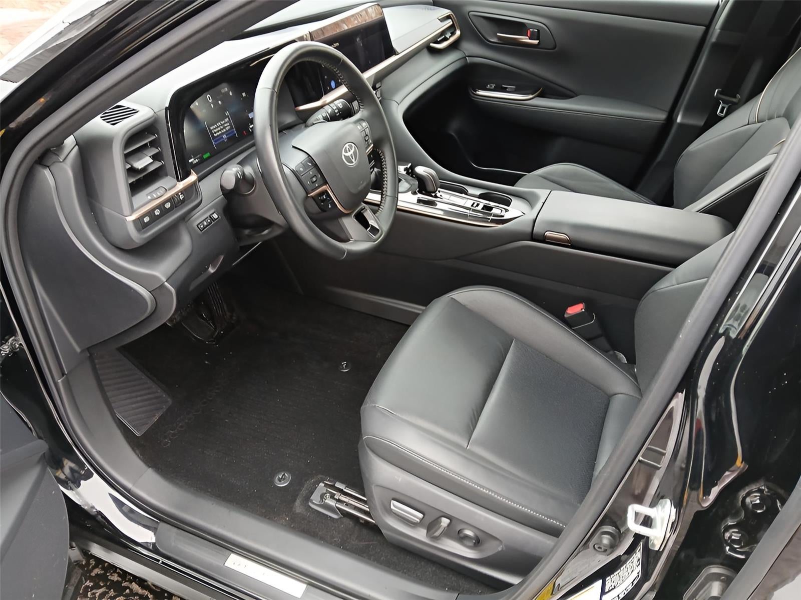 2025 Toyota Crown Signia XLE **FLEX BUY $550/Monthly**