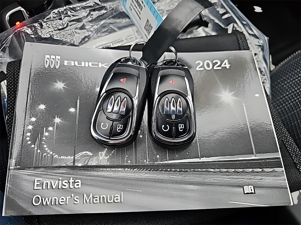 2024 Buick Envista Preferred Remote Start, Heated Heats/Heated Steering Wheel,(