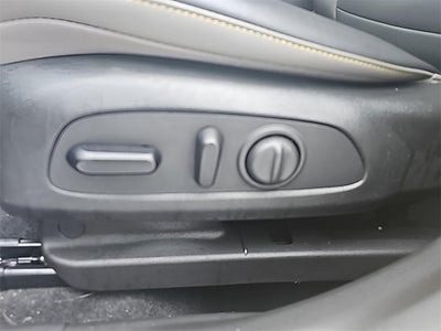 2024 Chevrolet Trax ACTIV Fully Loaded w/Sunroof!! Fresh Trade! CarBravo Cer