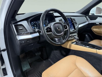 2018 Volvo XC90 Momentum