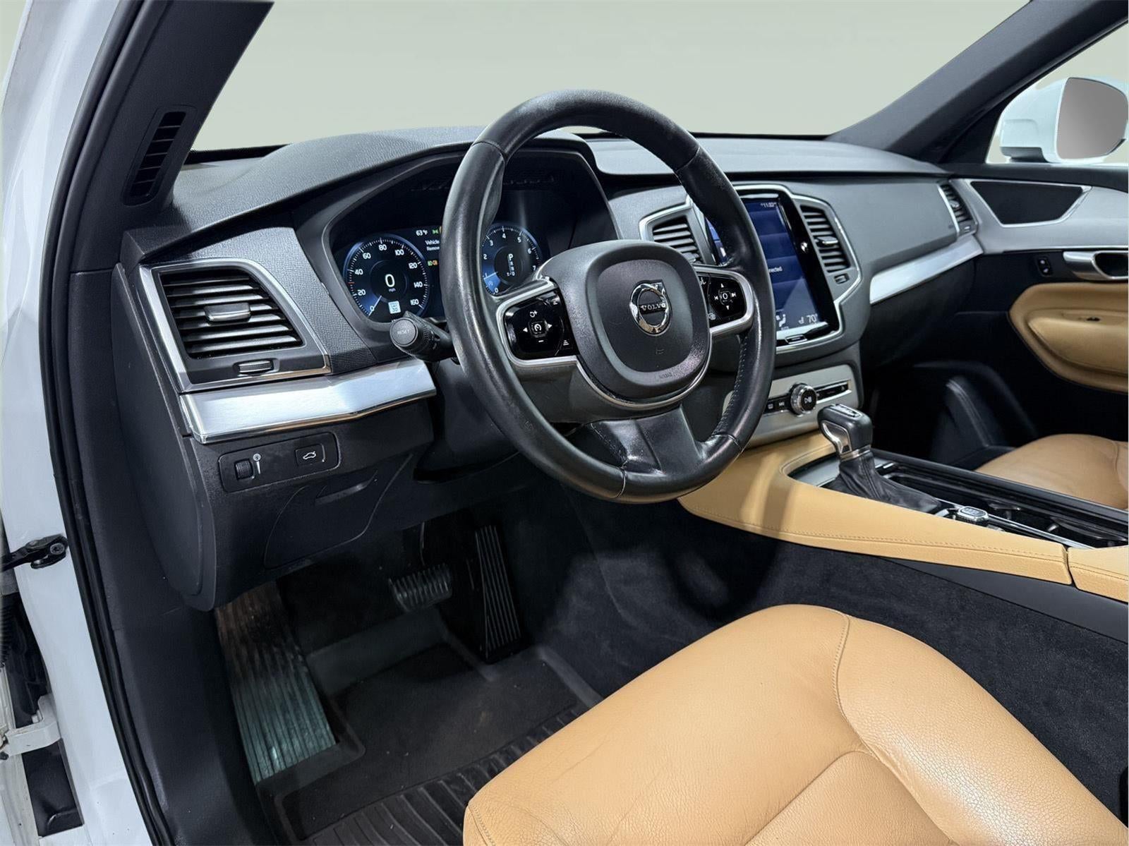 2018 Volvo XC90 Momentum