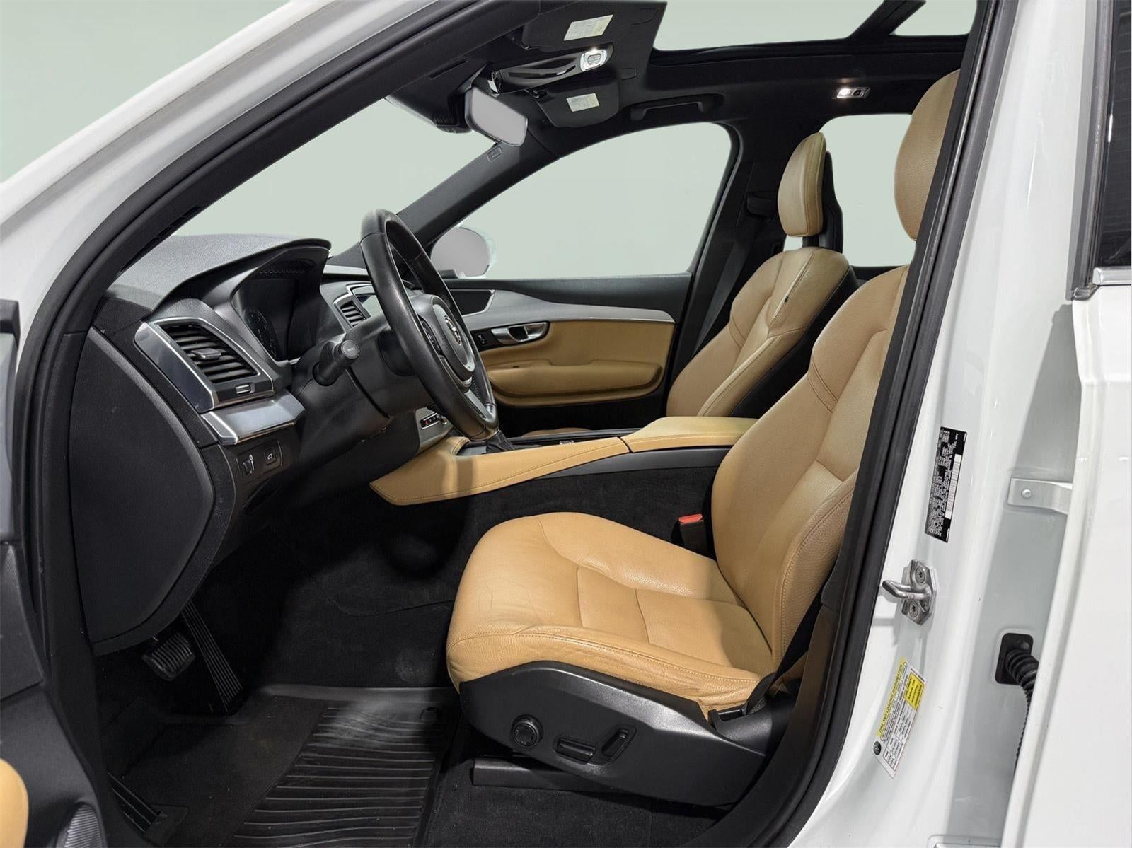 2018 Volvo XC90 Momentum