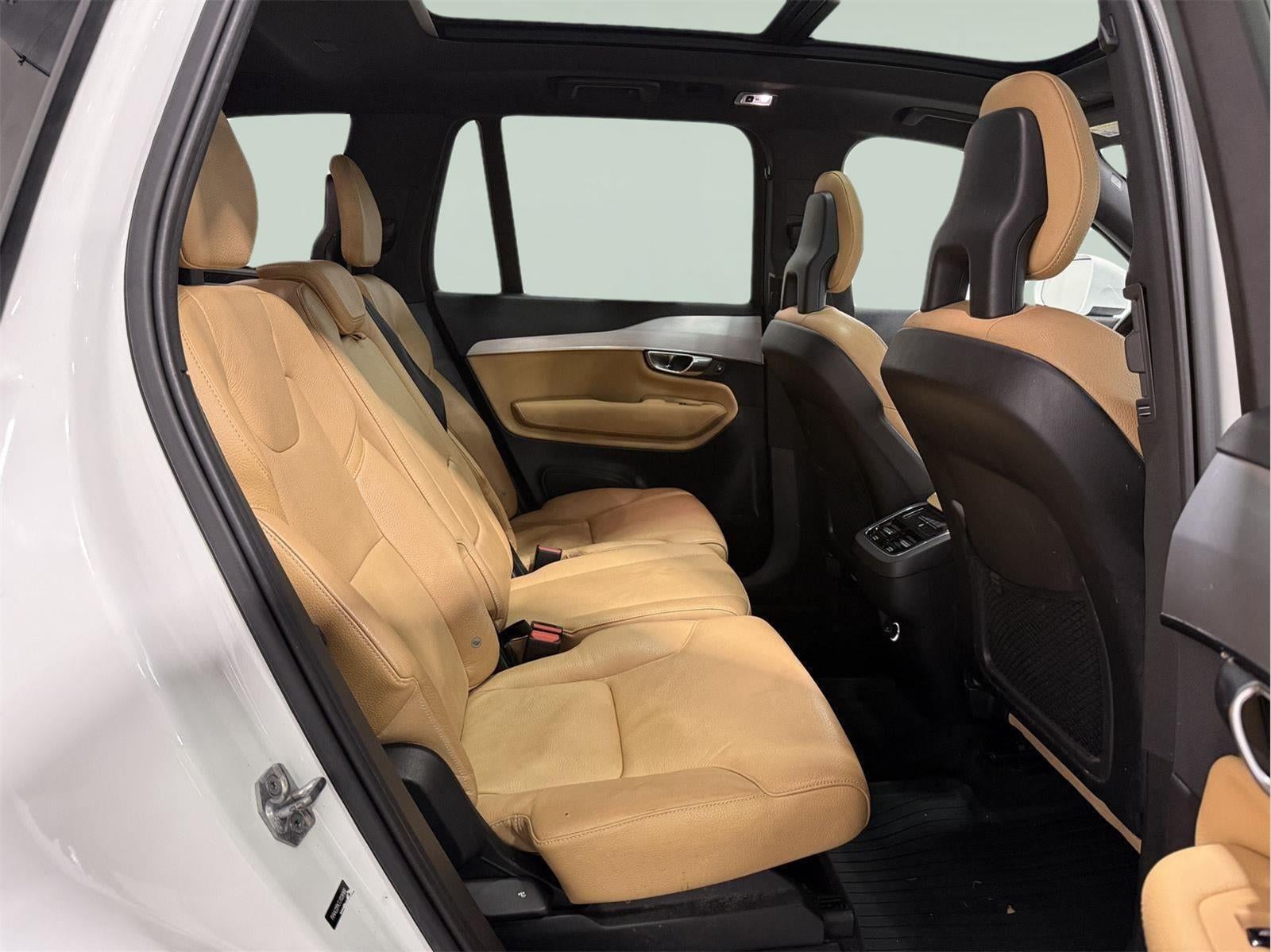 2018 Volvo XC90 Momentum