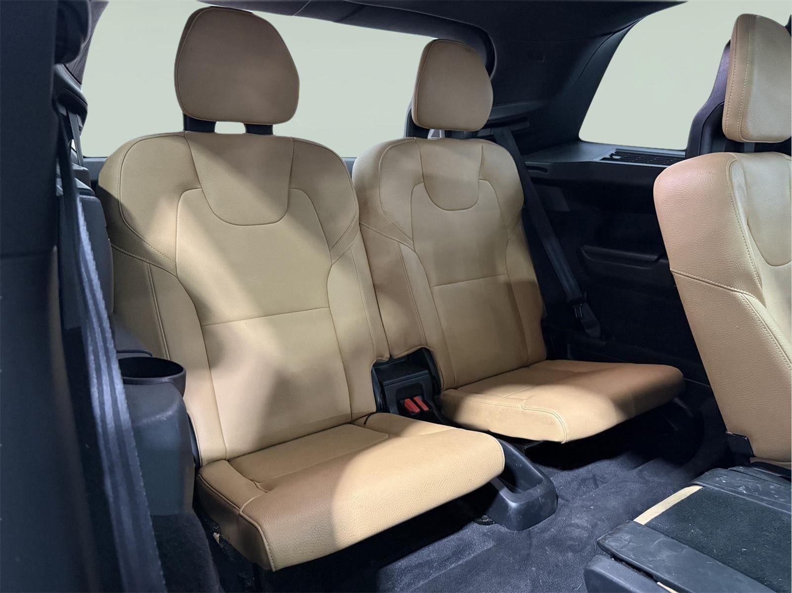 2018 Volvo XC90 Momentum