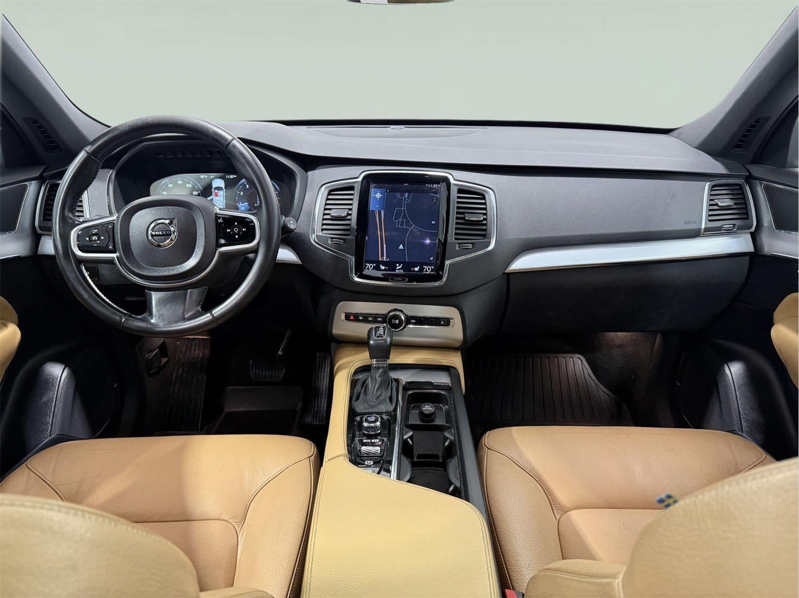 2018 Volvo XC90 Momentum