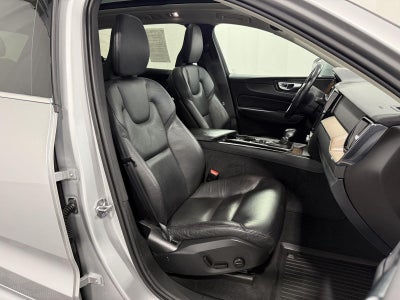 2021 Volvo XC60 Momentum