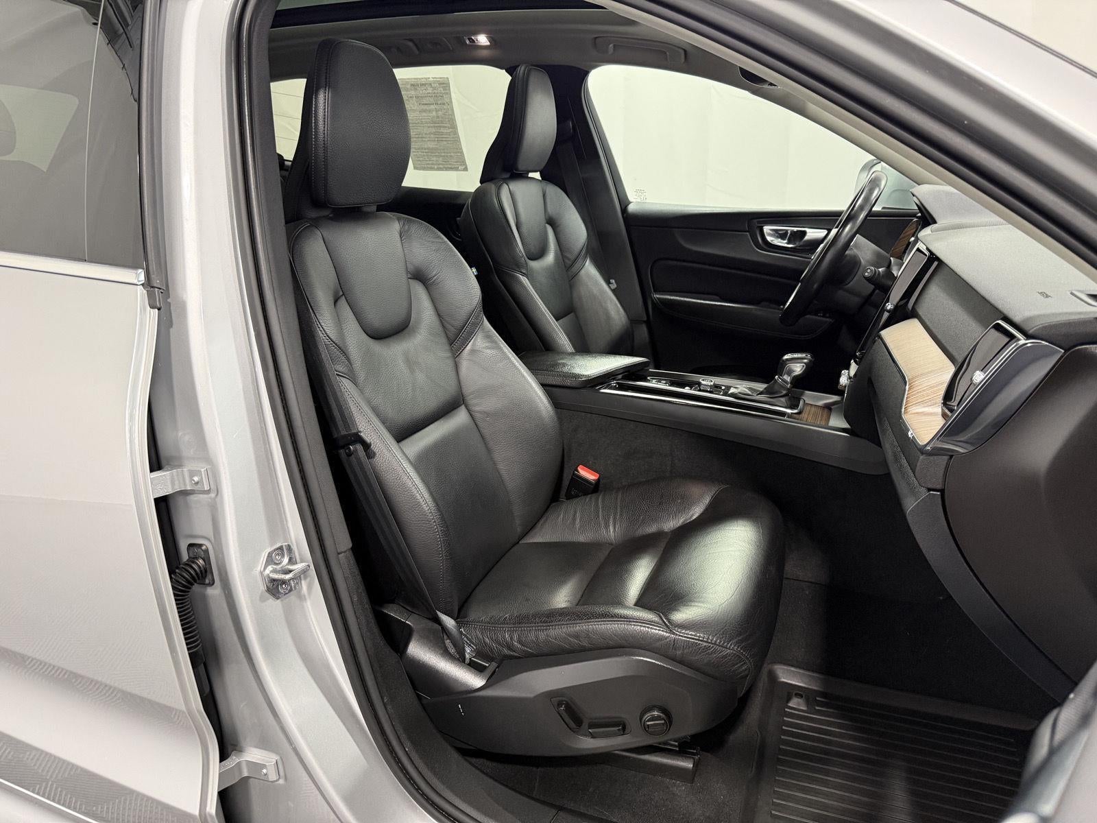 2021 Volvo XC60 Momentum