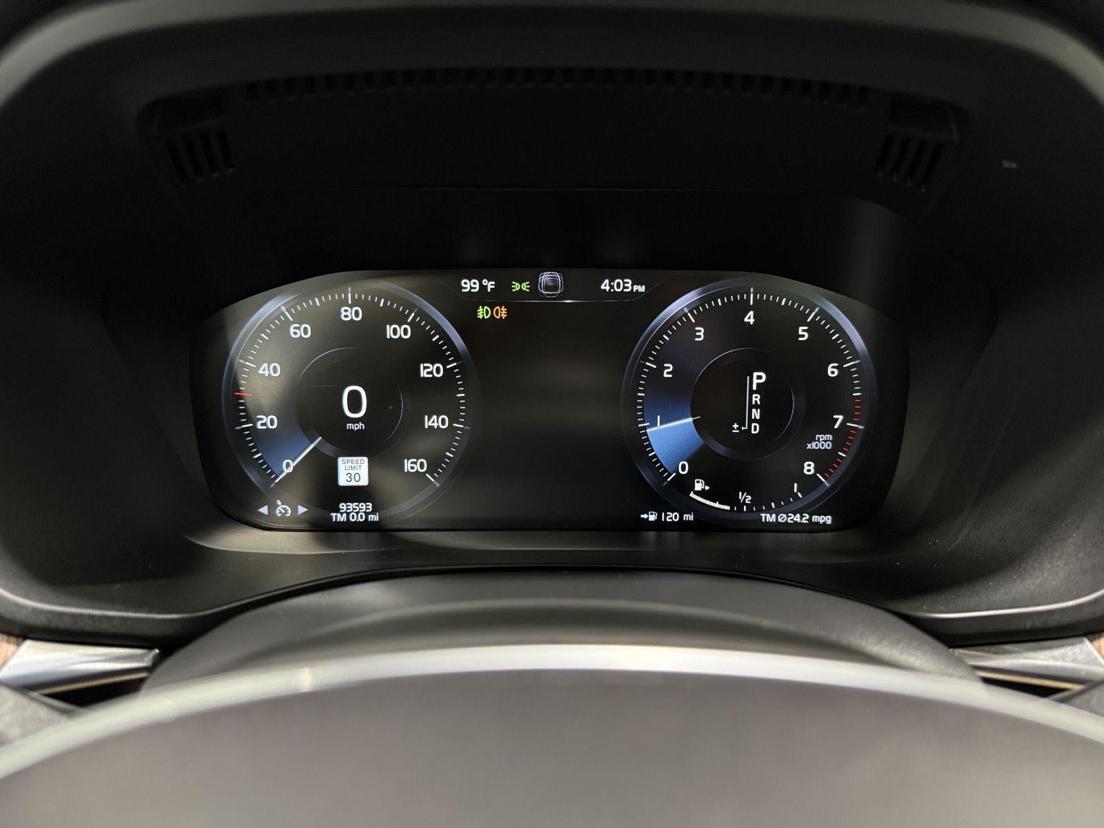 2021 Volvo XC60 Momentum