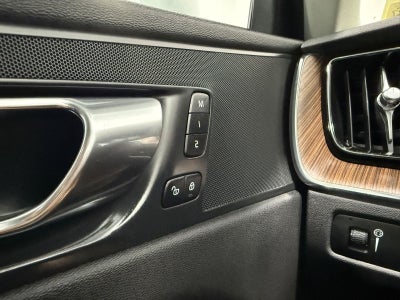 2021 Volvo XC60 Momentum