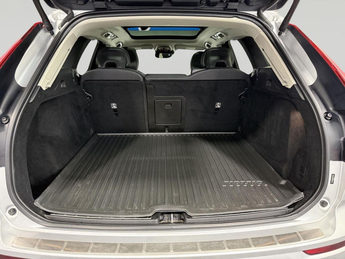 2021 Volvo XC60 Momentum