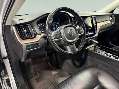2021 Volvo XC60 Momentum