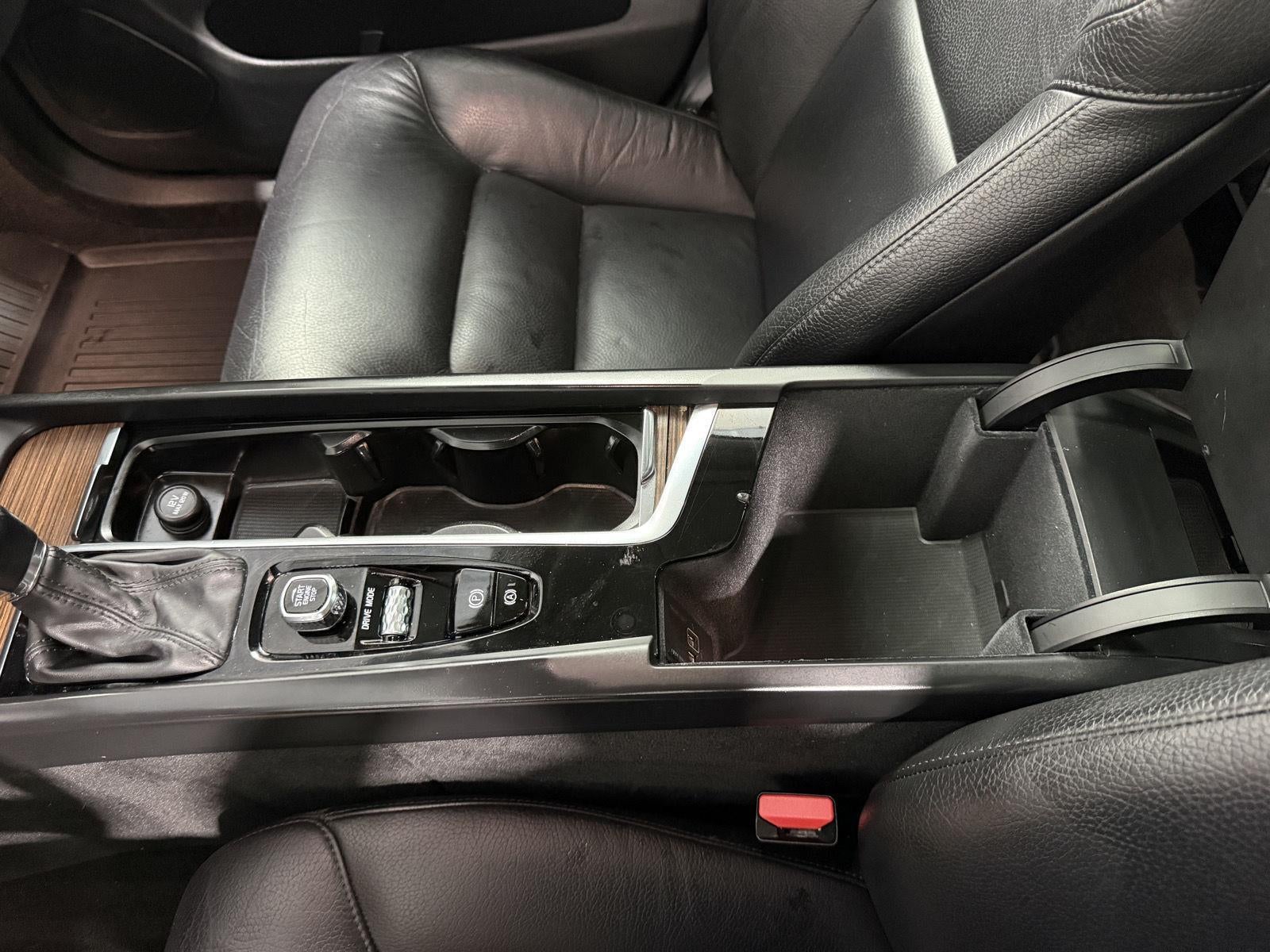 2021 Volvo XC60 Momentum