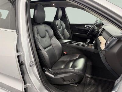 2021 Volvo XC60 Momentum