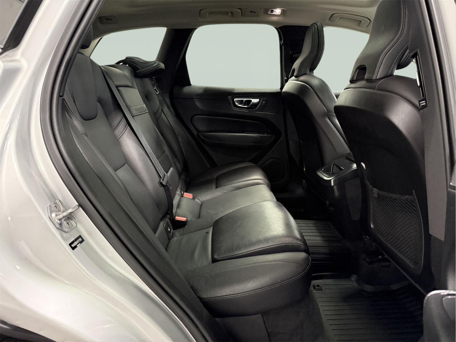 2021 Volvo XC60 Momentum