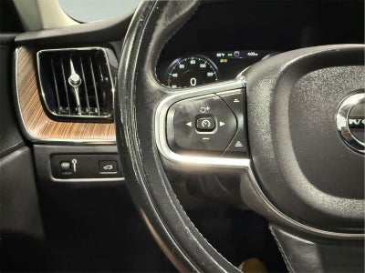 2021 Volvo XC60 Momentum
