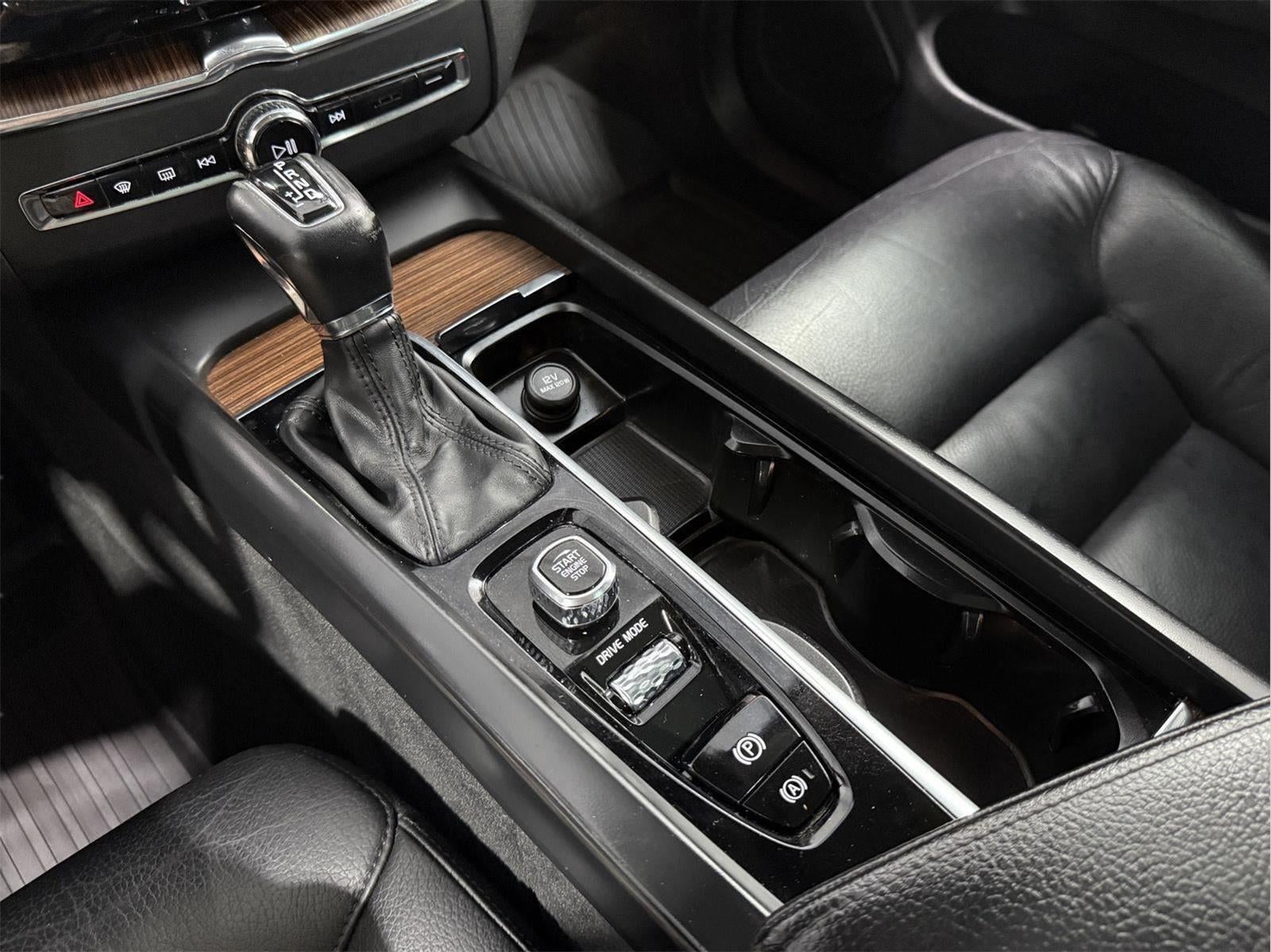 2021 Volvo XC60 Momentum