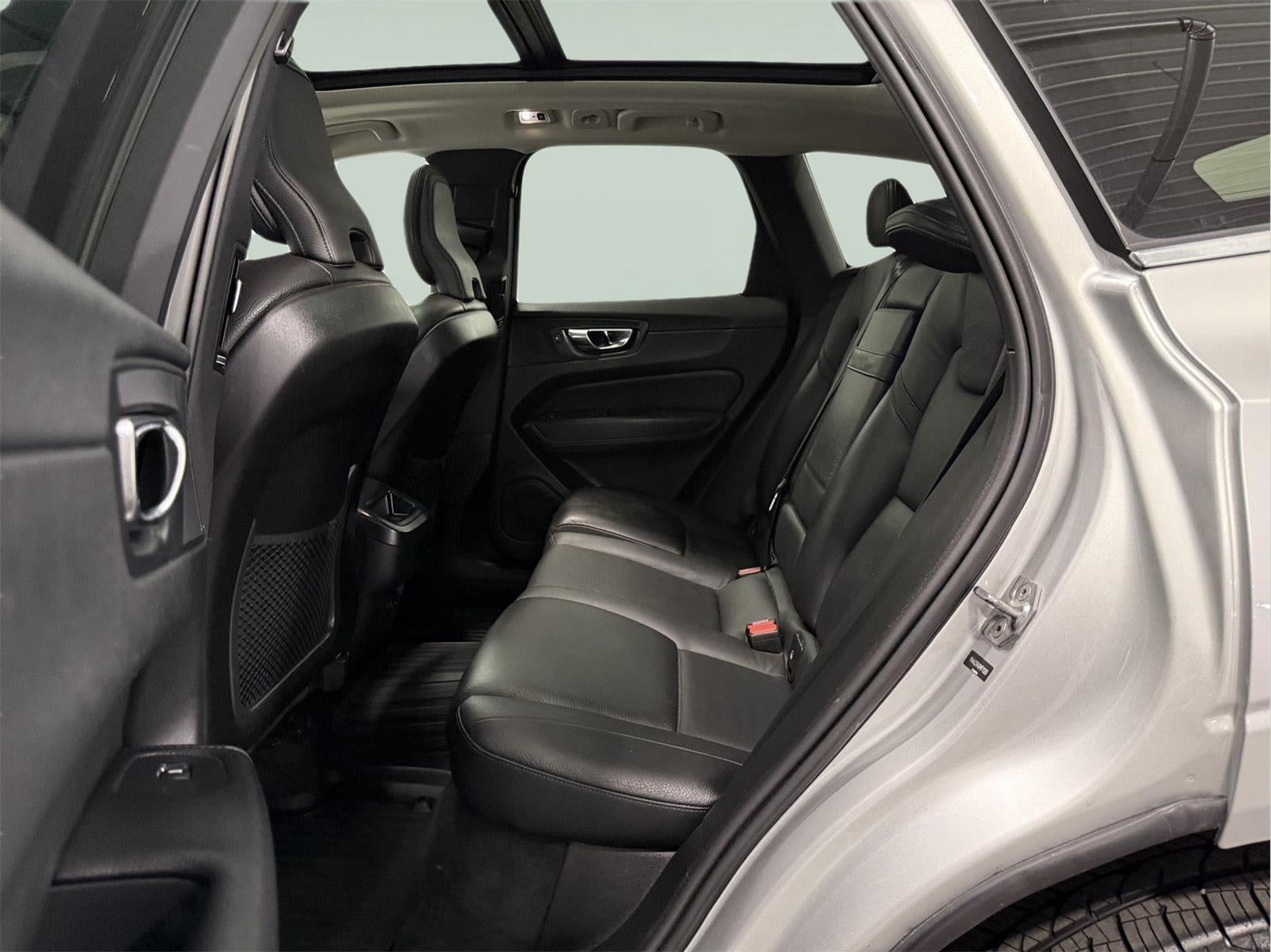 2021 Volvo XC60 Momentum