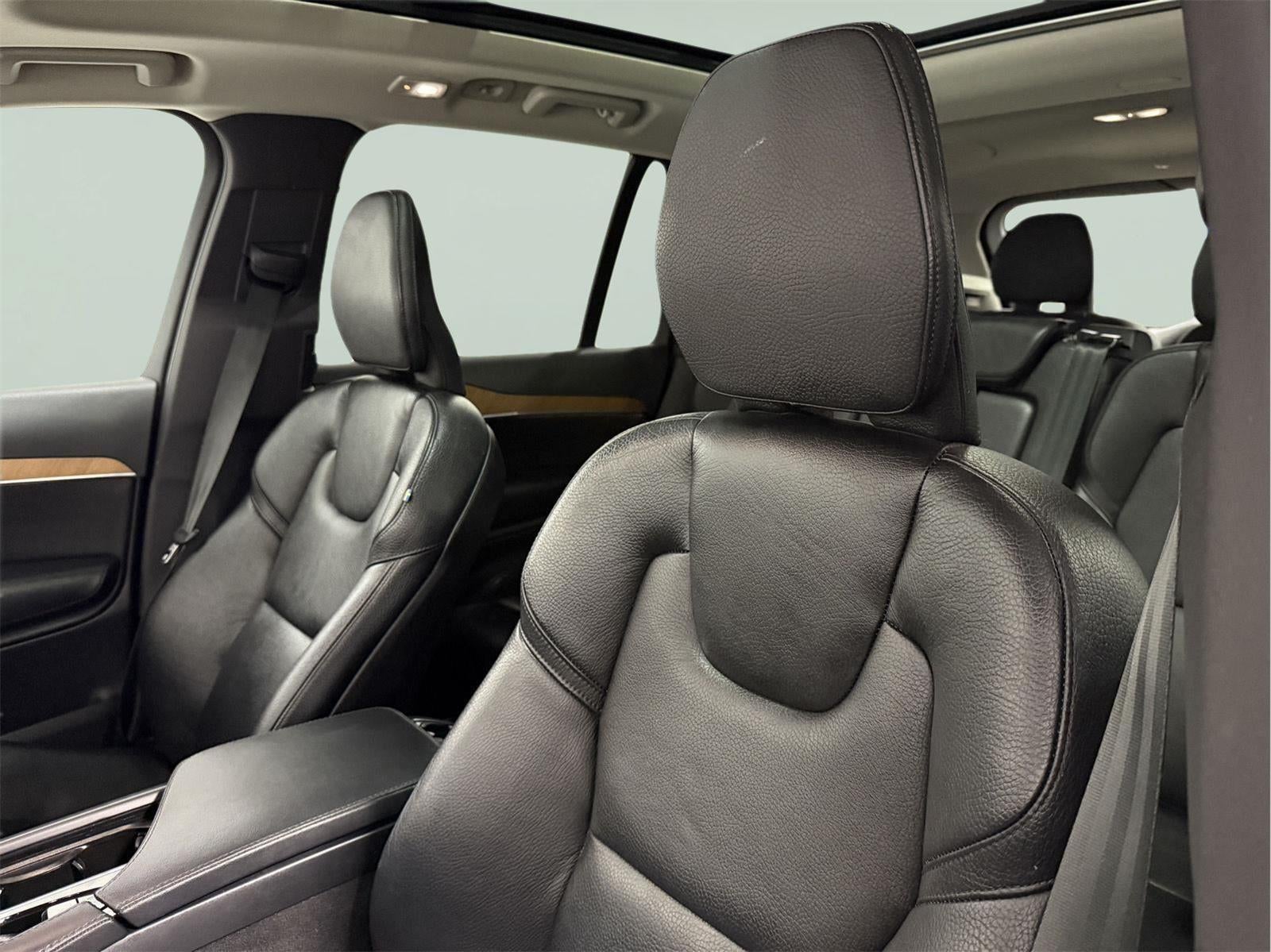 2023 Volvo XC90 Plus