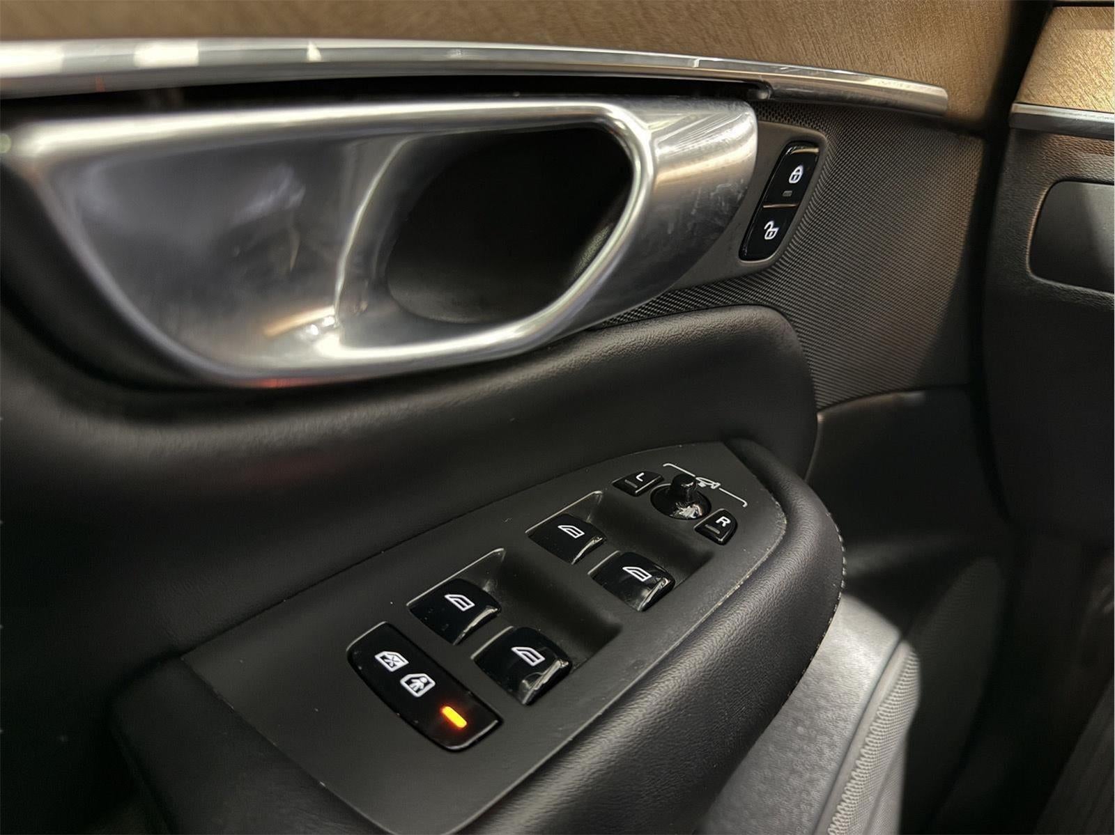 2023 Volvo XC90 Plus