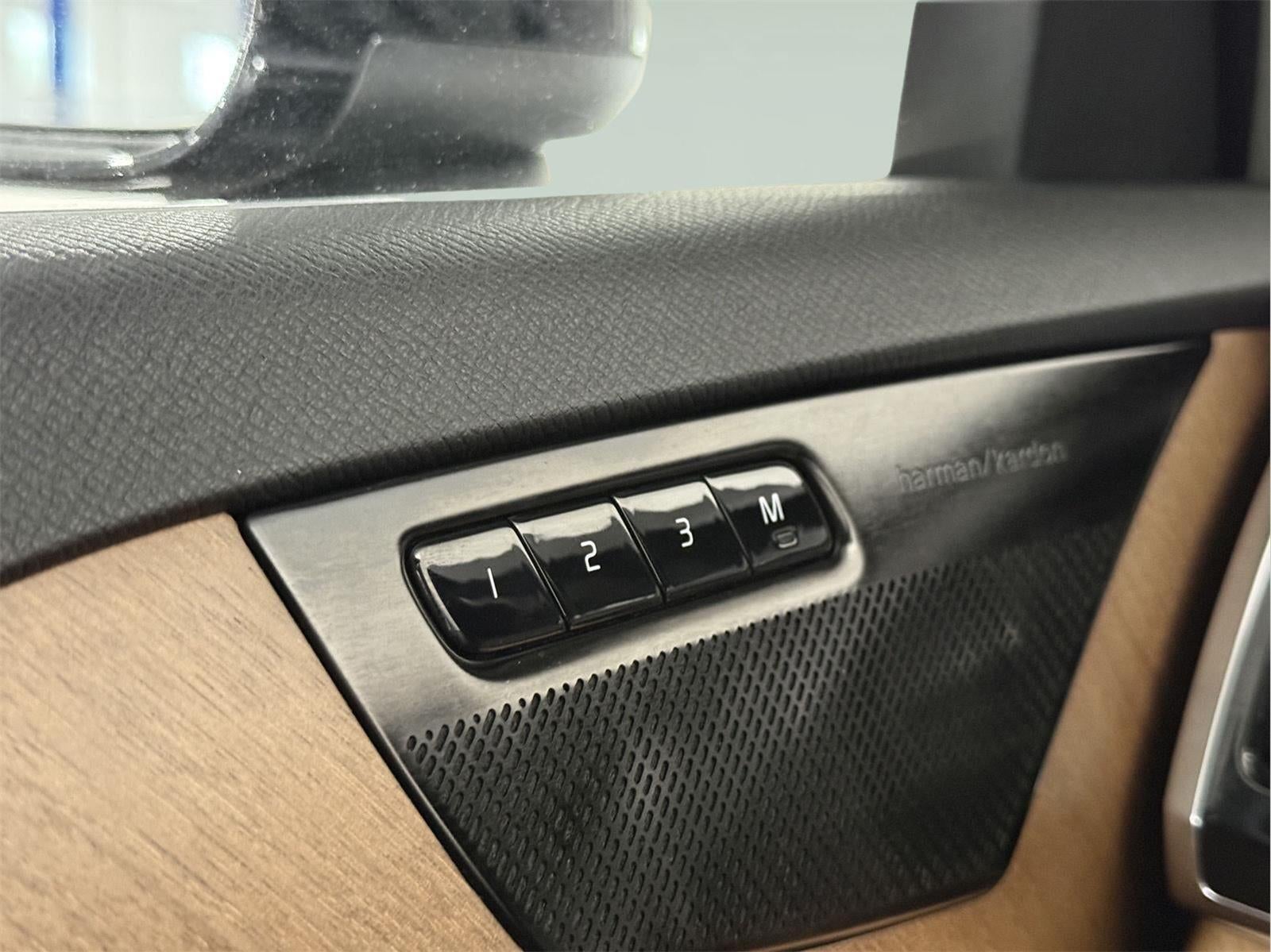 2023 Volvo XC90 Plus