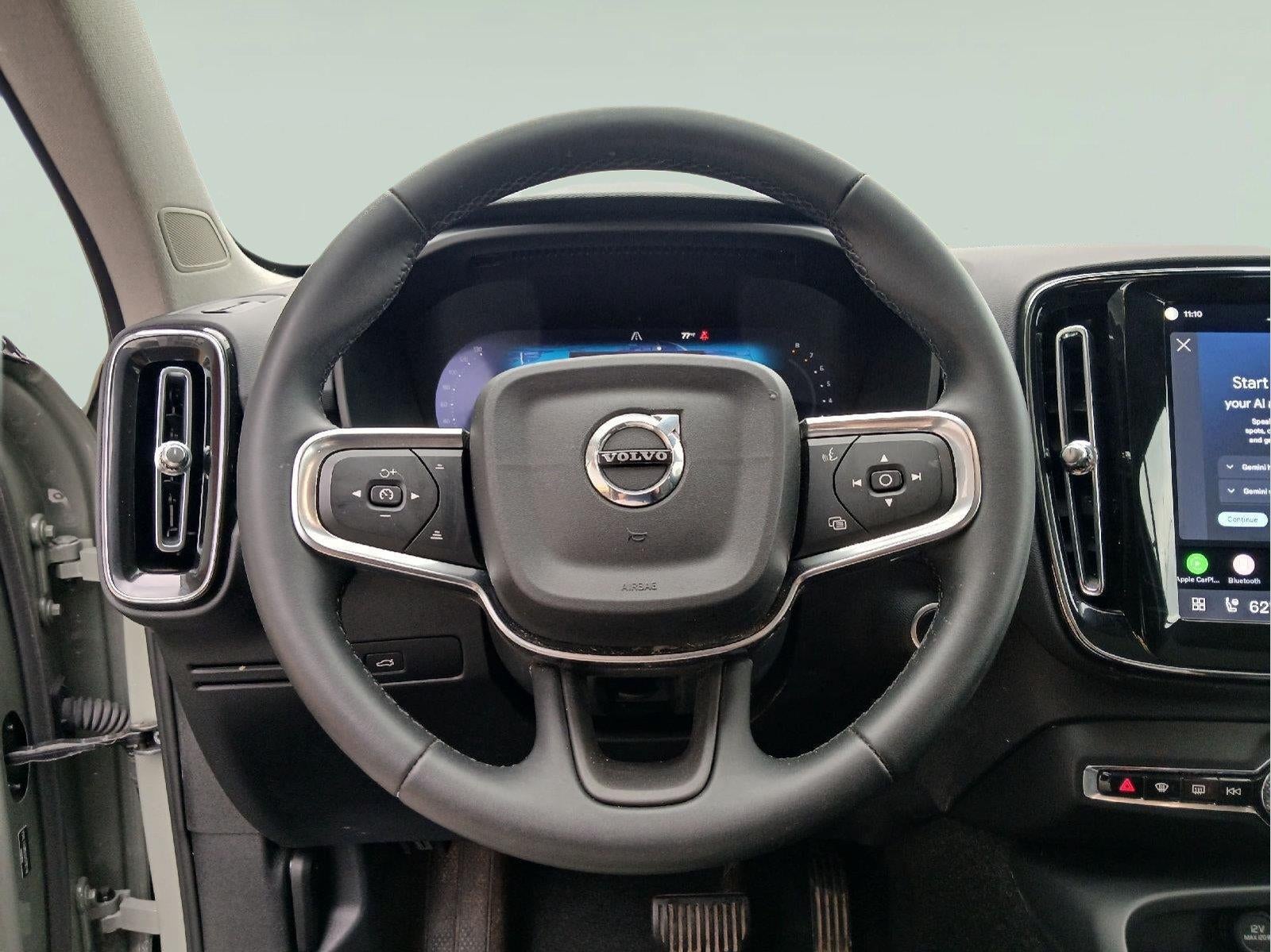 2025 Volvo Xc40 Ultra Dark Theme