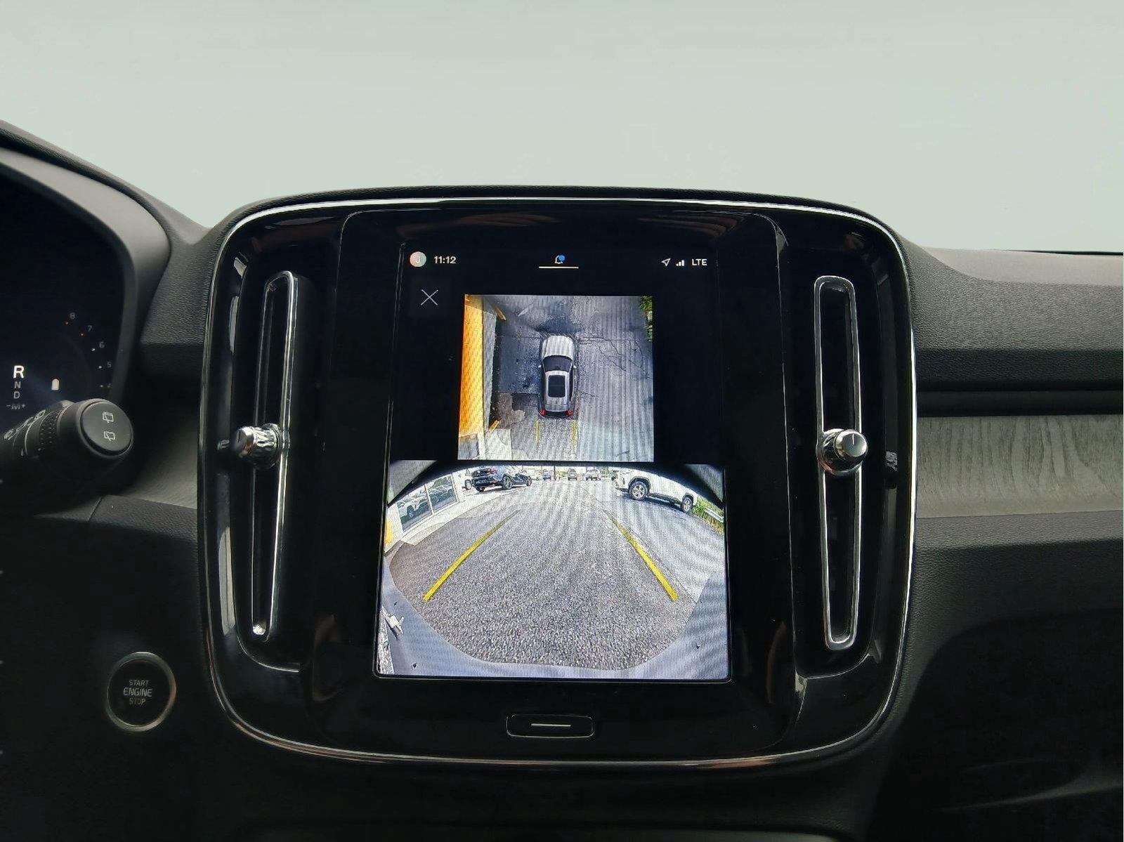 2025 Volvo Xc40 Ultra Dark Theme