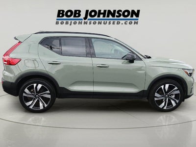 2025 Volvo Xc40 Ultra Dark Theme
