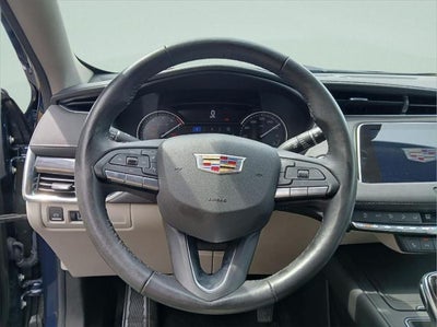2022 Cadillac XT4 AWD Luxury