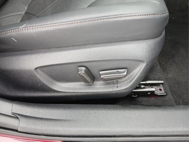 2019 Toyota CAMRY XLE