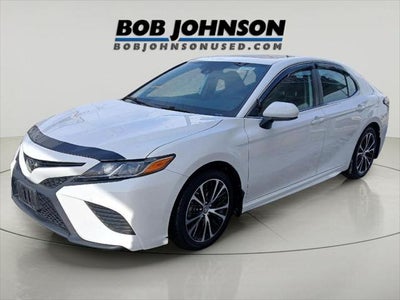 2019 Toyota CAMRY SE