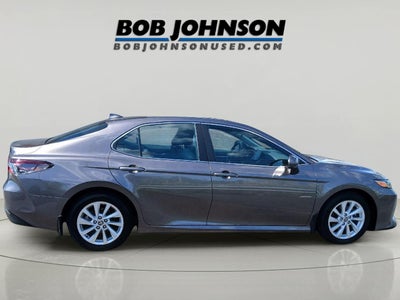2022 Toyota Camry LE AUTO