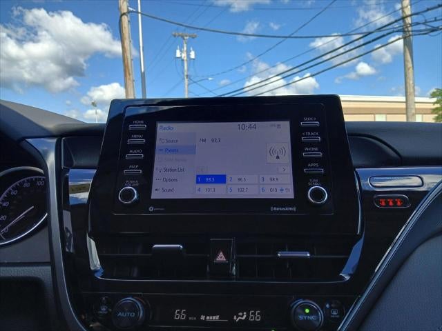 2022 Toyota Camry LE AUTO