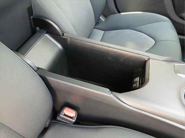 2022 Toyota Camry LE AUTO