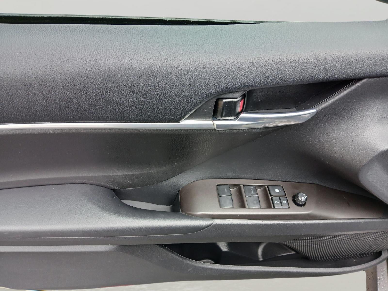 2022 Toyota CAMRY Hybrid LE