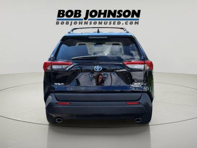 2020 Toyota RAV4 Hybrid XLE