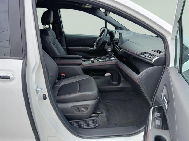 2025 Toyota SIENNA XSE AWD MINIVAN