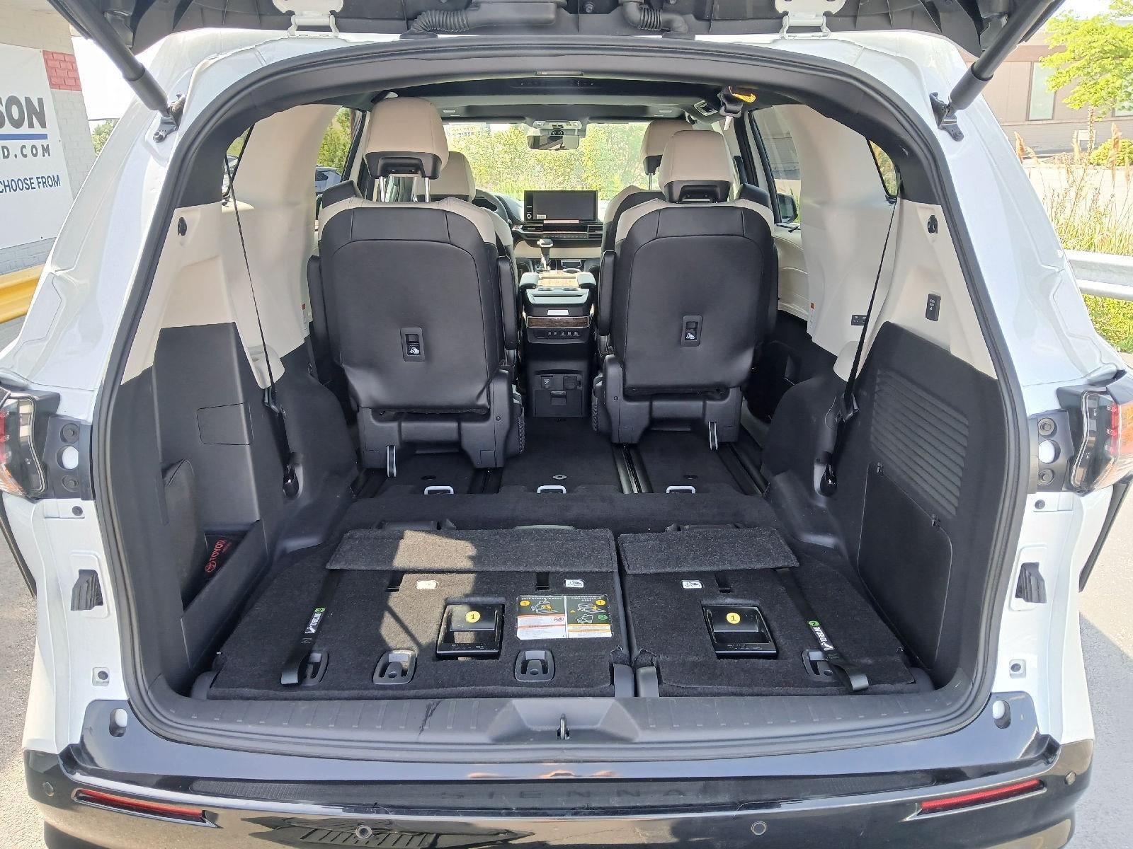 2025 Toyota Sienna Platinum 7-Passenger