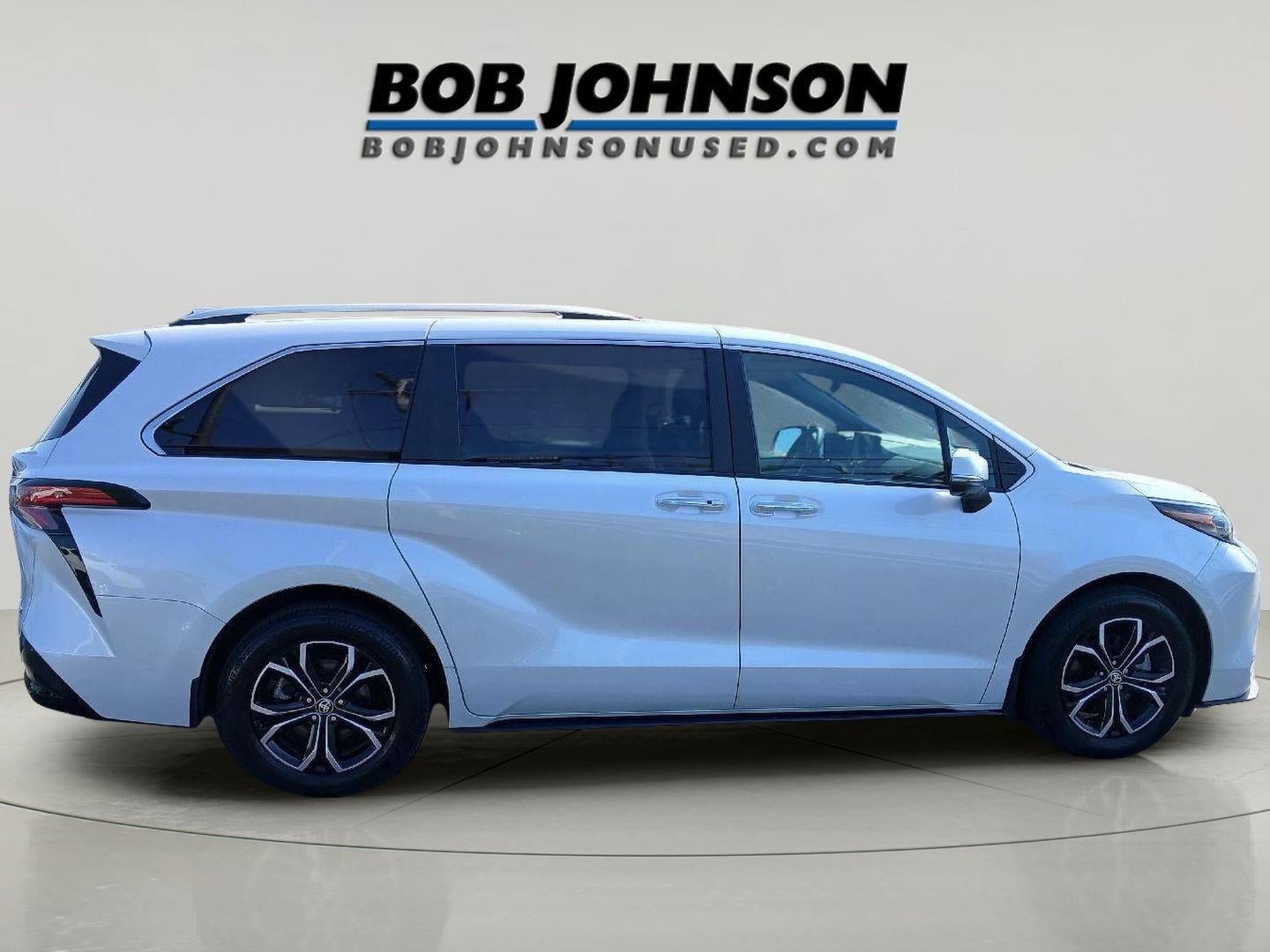 2025 Toyota Sienna Platinum 7-Passenger