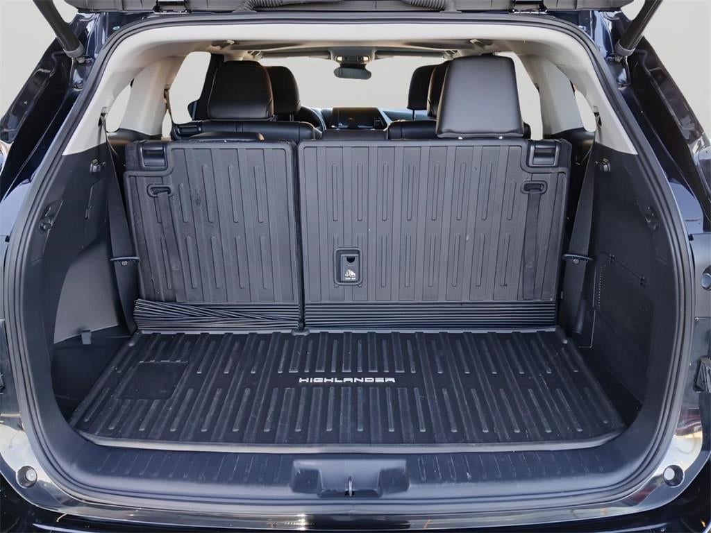 2023 Toyota HIGHLANDER SUV