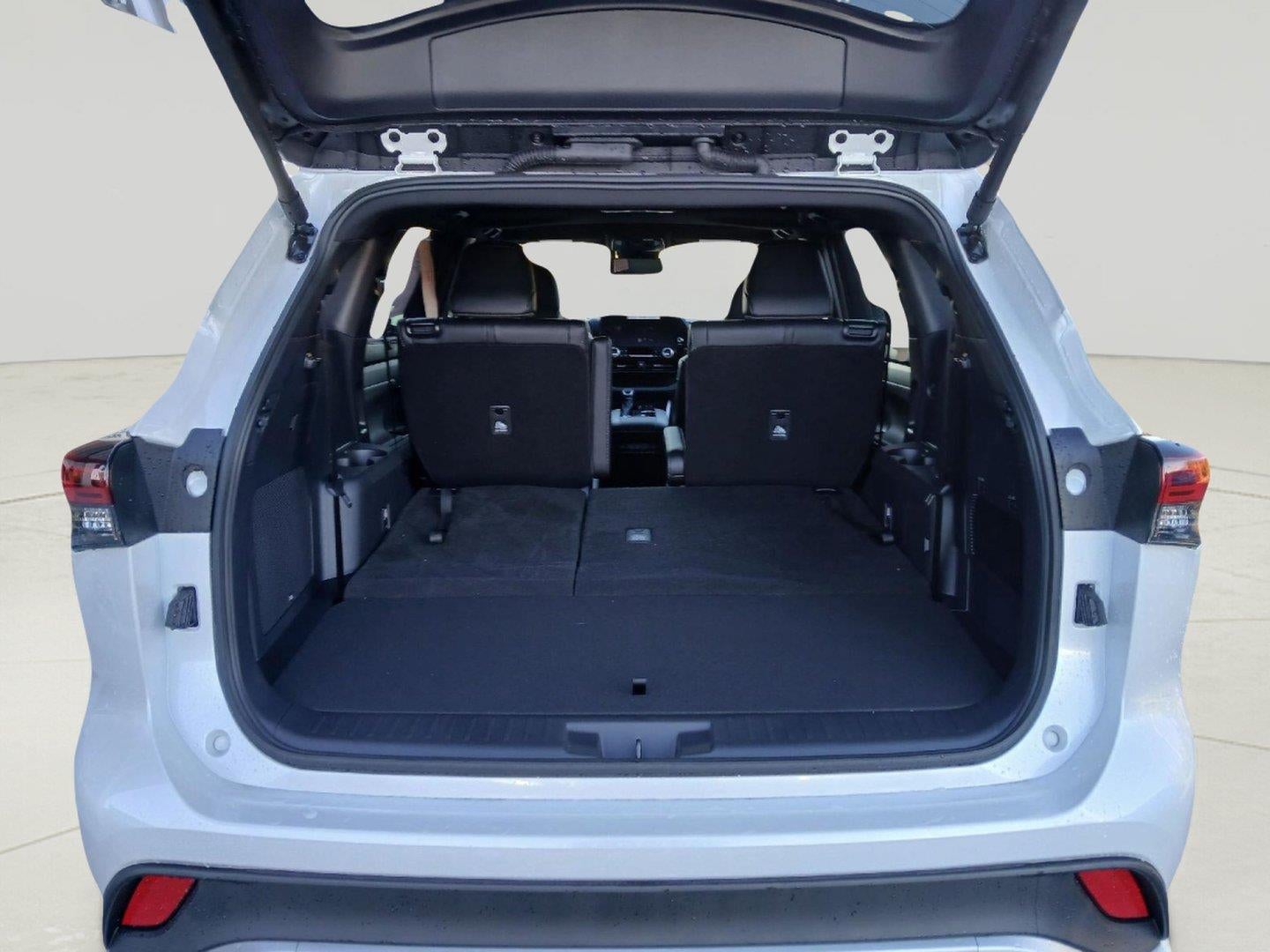 2026 Toyota Highlander XSE