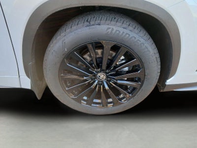 2026 Toyota Highlander XSE